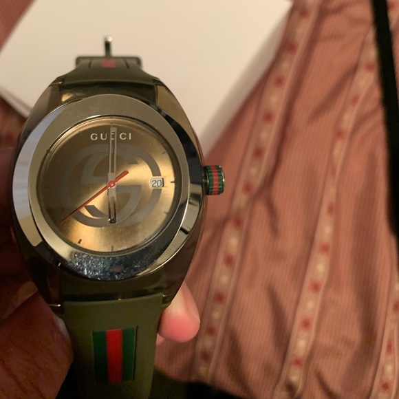 FLAWLESS Gucci SYNC watch in Khaki Green! - Picture 2 of 6